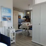 Kuestkieker Modern Retreat